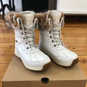 Brand New:  UGG Adirondack III Tipped Snow Boot